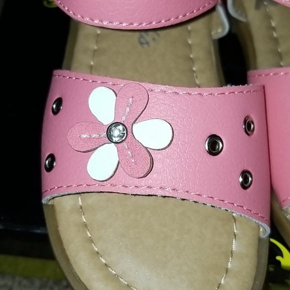 Chulis Angel Flower Sandals - Picture 7 of 8